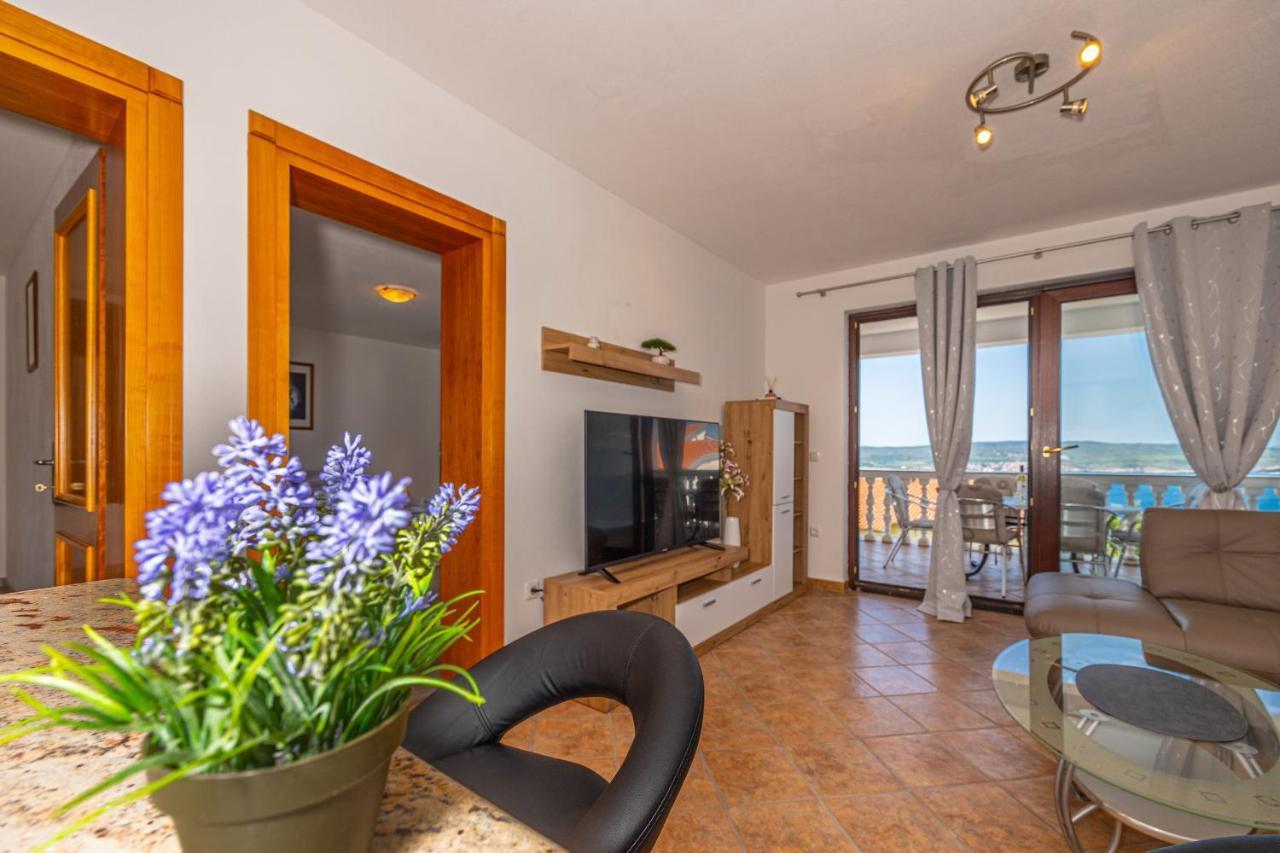 Apartments Lacic 2 Crikvenica Exterior foto