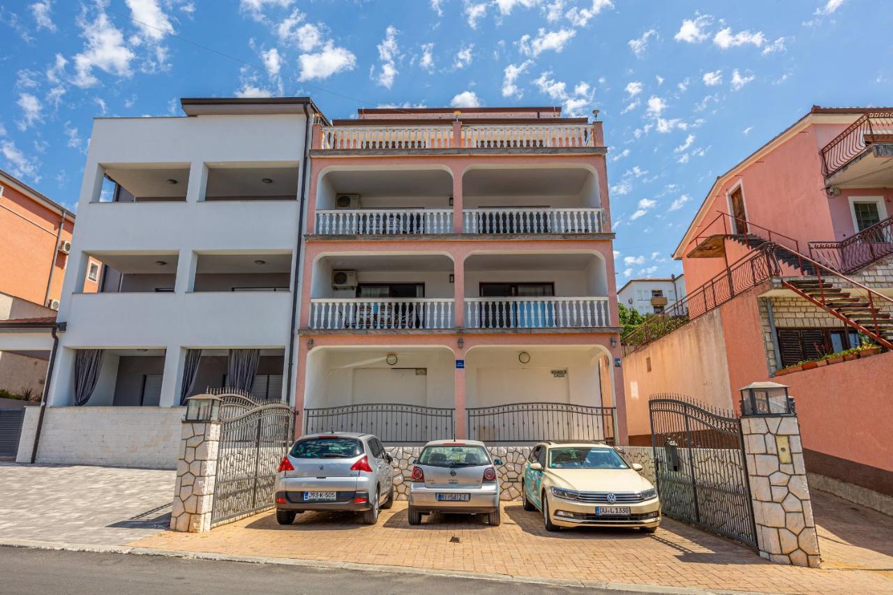 Apartments Lacic 2 Crikvenica Exterior foto