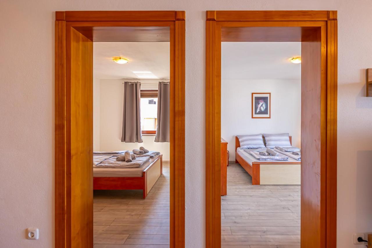 Apartments Lacic 2 Crikvenica Exterior foto