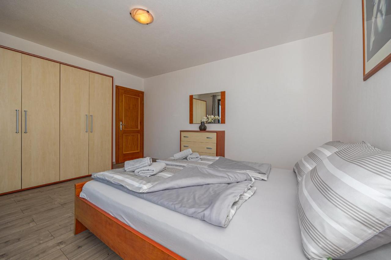 Apartments Lacic 2 Crikvenica Exterior foto